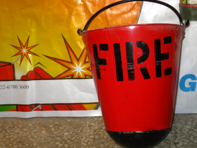 FIRE EXTINGUISHER BUCKET