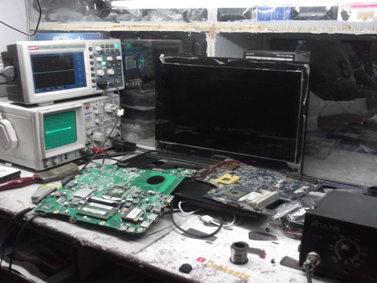 BEST LAPTOP  REPAIRING SHOP IN RANC