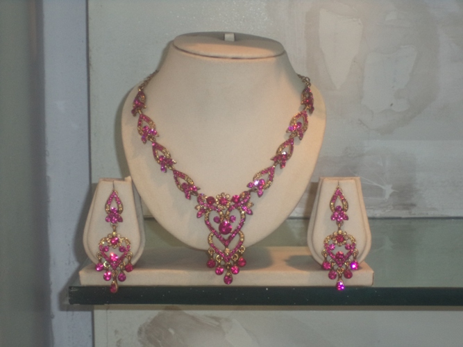 FAMOUS ARTIFICIAL JEWELLERY SHOP IN PATNA