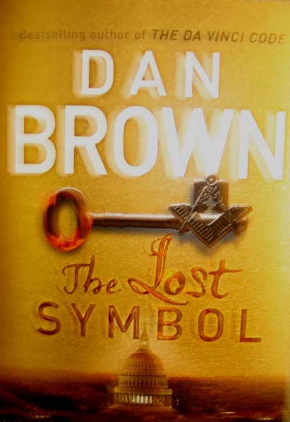DAN BROWN