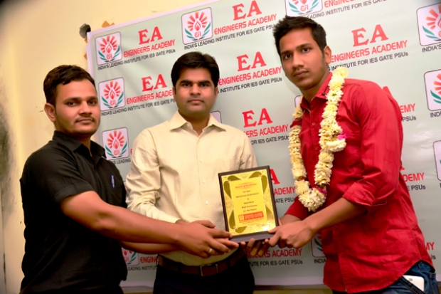 GATE 2016 TOPPERS AWARD OF ENGINEERS ACADEMY