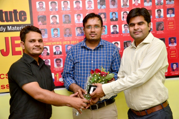 GATE 2016 TOPPERS AWARD OF ENGINEERS ACADEMY