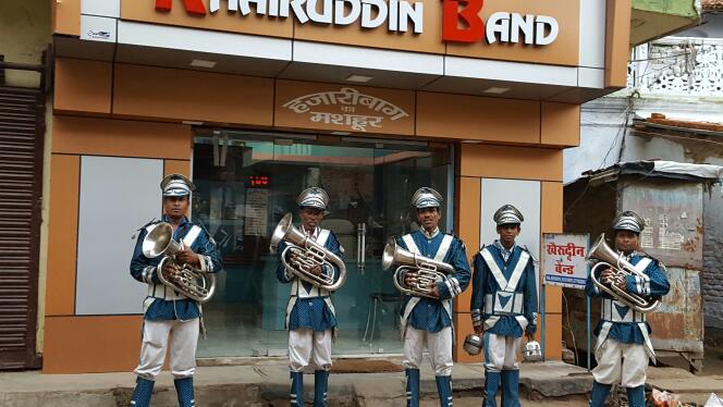 KHAIRUDDIN BAND IN HAZARIBAGH