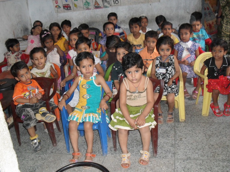 KIDS PLAY SCHOOL IN MITHAPUUR