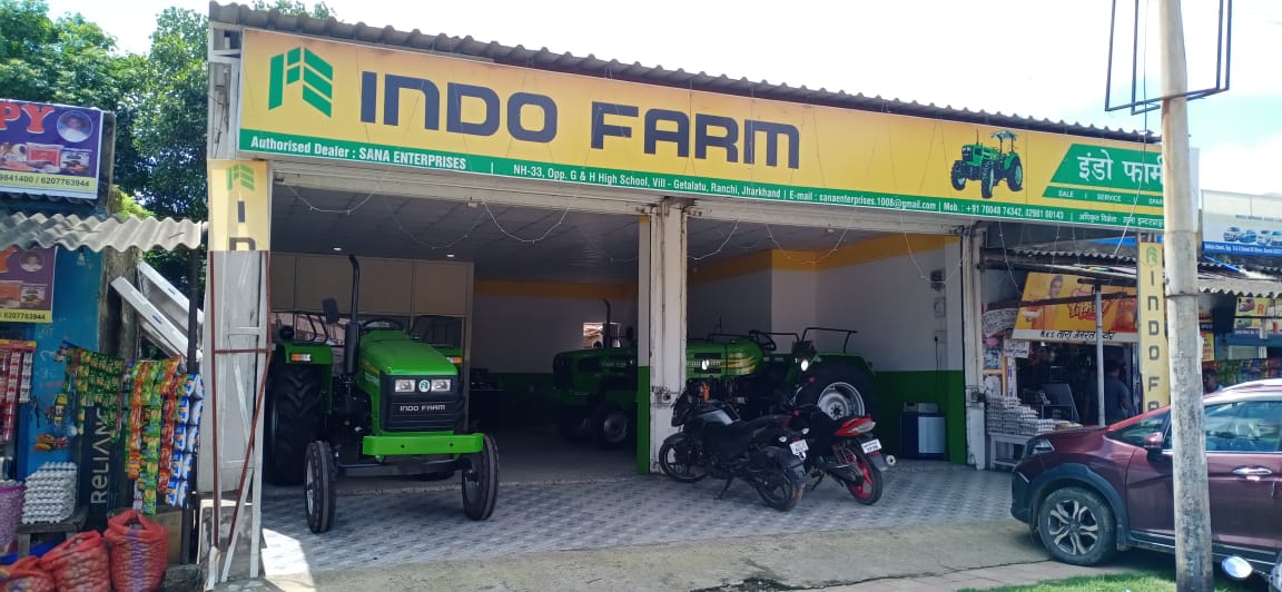 Tractor shop near Barkakana.