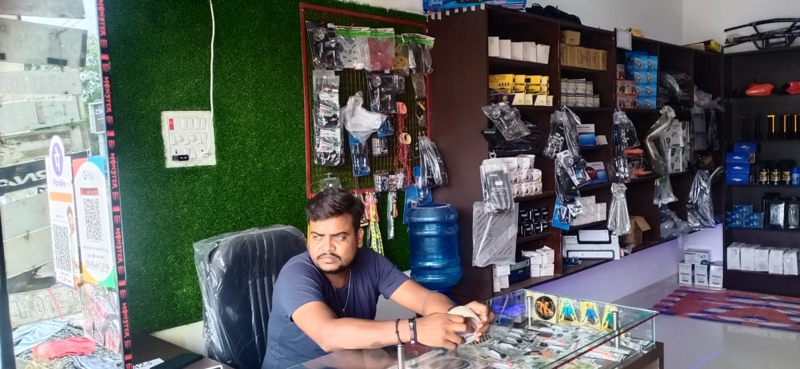 NUMBER PLATES SHOP  NEAR KOKAR IN RANCHI