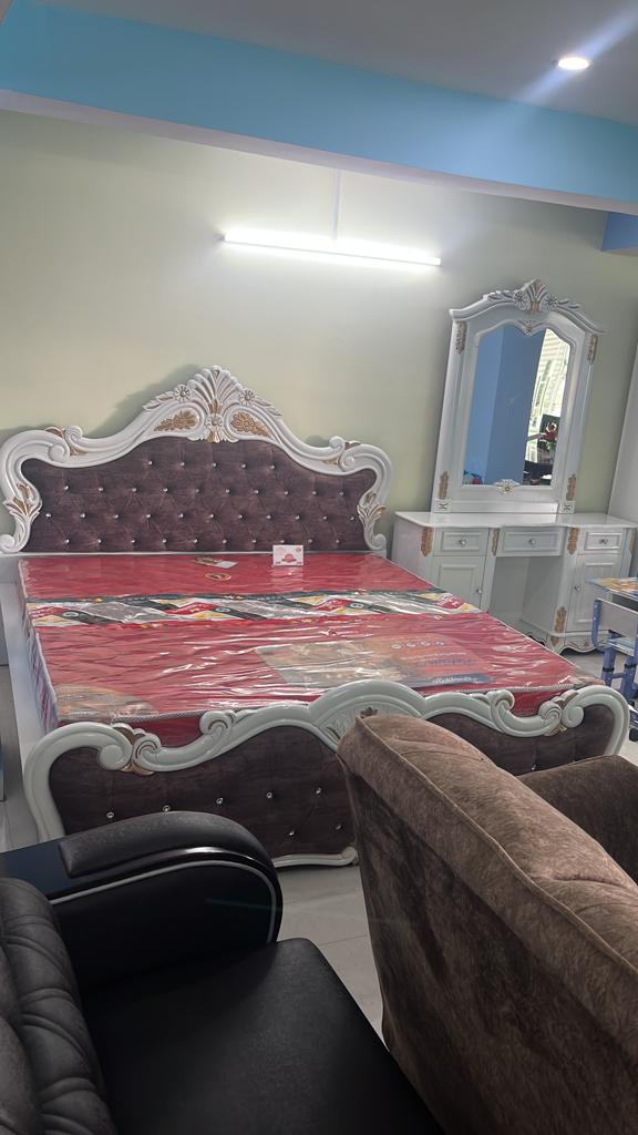 FURNITURE SHOP IN GUMLA