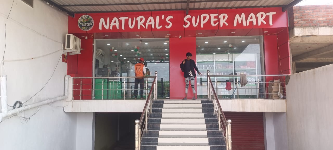 NATURALS SUPER MART NEAR FUTKAL TOLI RATU RANCHI