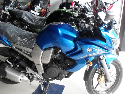 R15 IN PATNA FZ FZS FAZER YAMAHA 