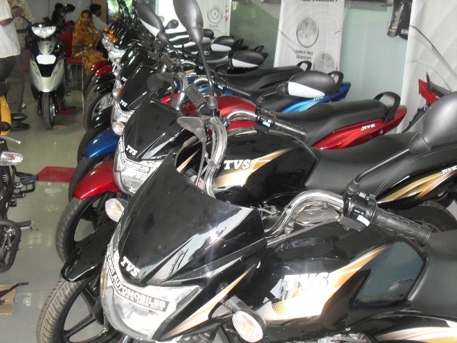 SCOOTY PEPT TVS JIVE SPORTS BIKES
