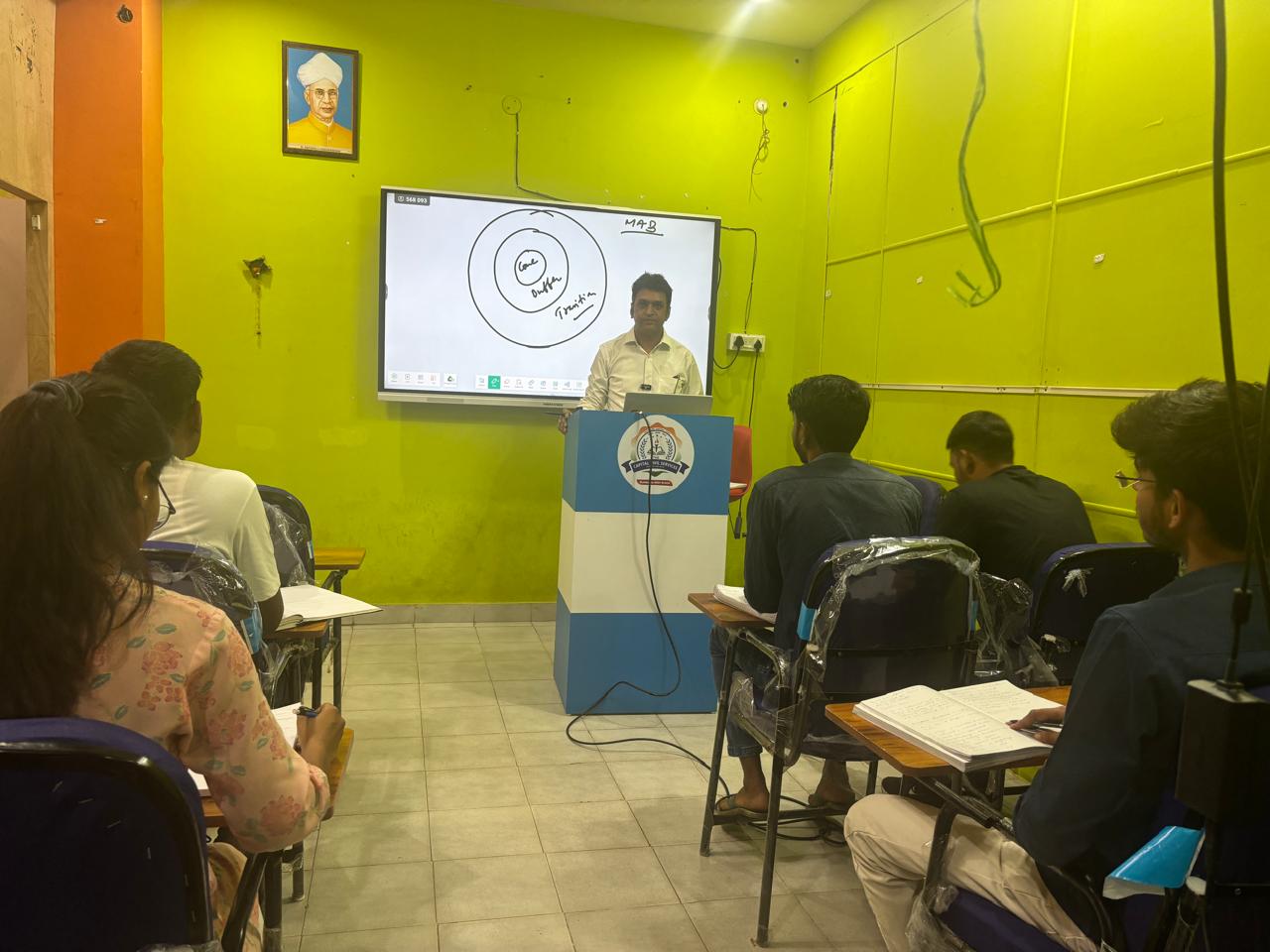 BEST ENGLISH MEDIUM JPSC COACHING IN RANCHI  9525010555