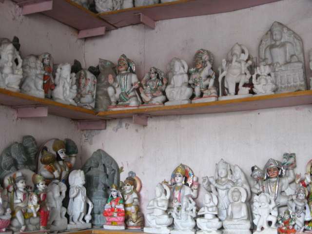 ANTIQUES MURTI STATUE MAKE BY MARBL