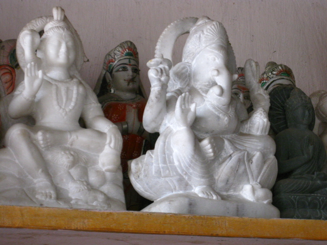 antiques murti statue make by marbl