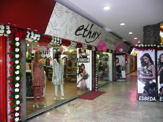 ETHNY IN MAIN ROAD RANCHI