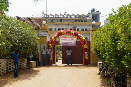 GRIZZLY VIDYALAYA IN JHUMRI TELAIYA