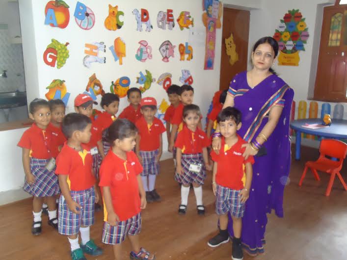 KIDS PLAY SCHOOL IN RASALPUR 