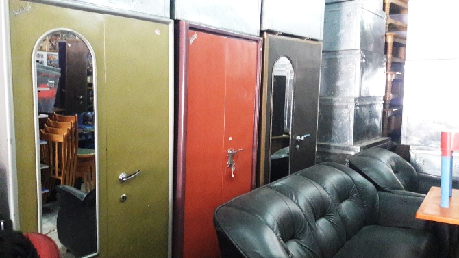 WHOLESALE FURNITURE SHOP IN HATIA