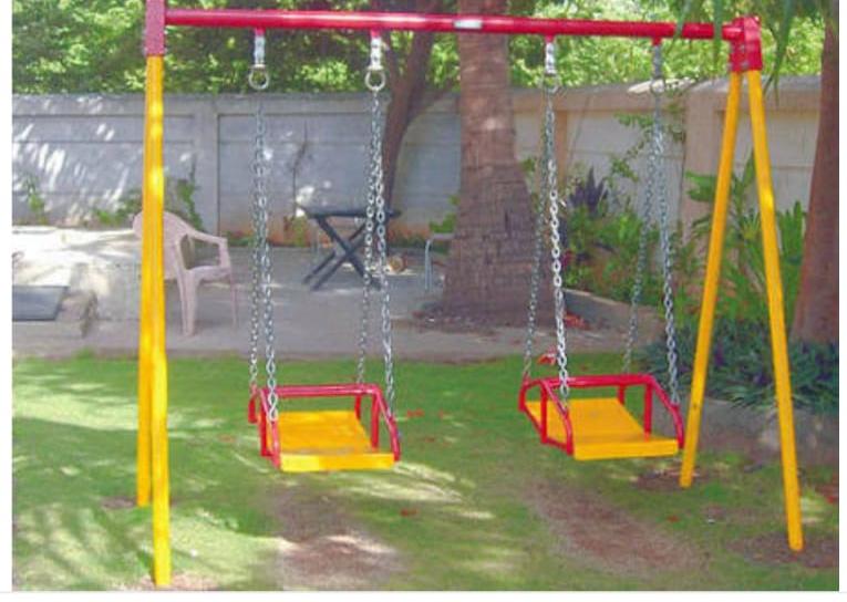 MULTIPLE SWING 2 SEATER IN PATNA