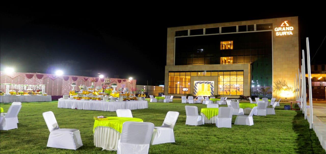 BEST DESTINATION WEDDING HALL IN NAWALSAHI 