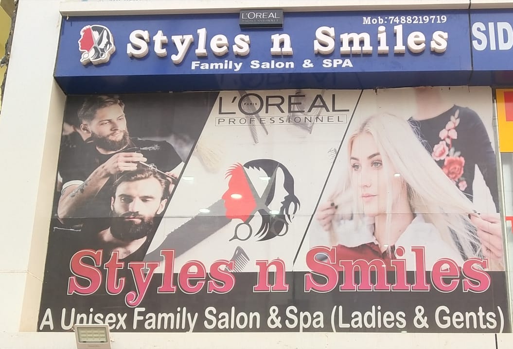 Styles n smiles salon & spa in khagaul road in patna