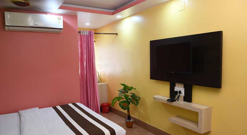 Hotel near ratu road Ranchi