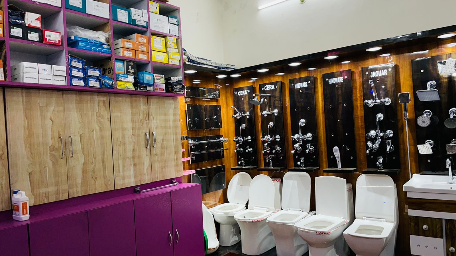 HINDWARE BATHROOM FITTING  SHOP NEAR KAMRE IN RANCHI