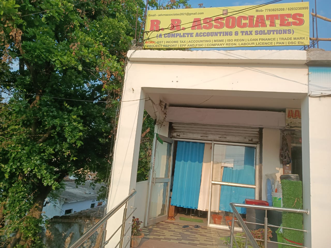 RR ASSOCIATES IN HATIA RANCHI