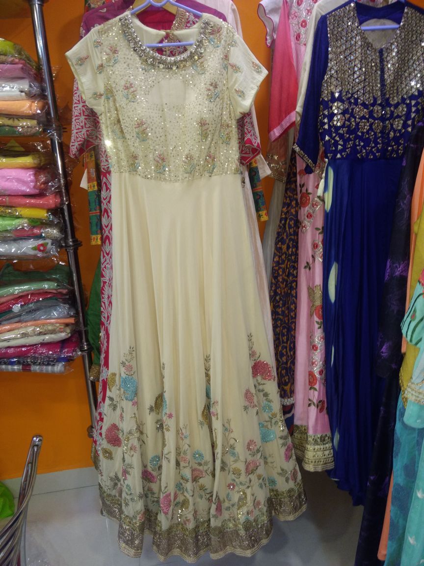 BEST BOUTIQUE IN HAZARIBAGH